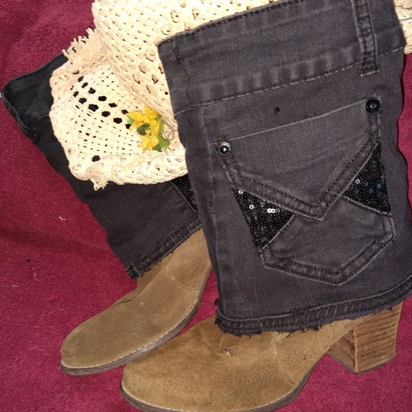 🌻Country girl Black Denim Hugs - Picture 2 of 6